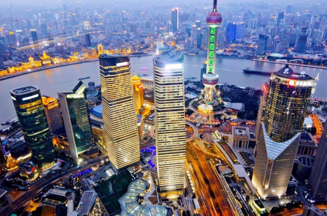 上海砖头砸中商业巨擘，未来商业格局的挑战与机遇