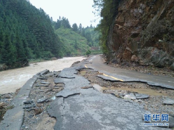 暴雨再袭榕江灾区现场直击